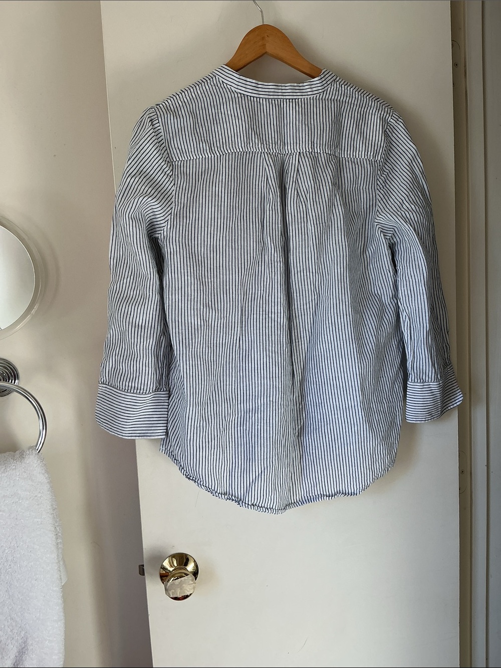 Vineyard Vines White & Navy Striped Split-Neck Linen Tunic - Picture 2 of 5